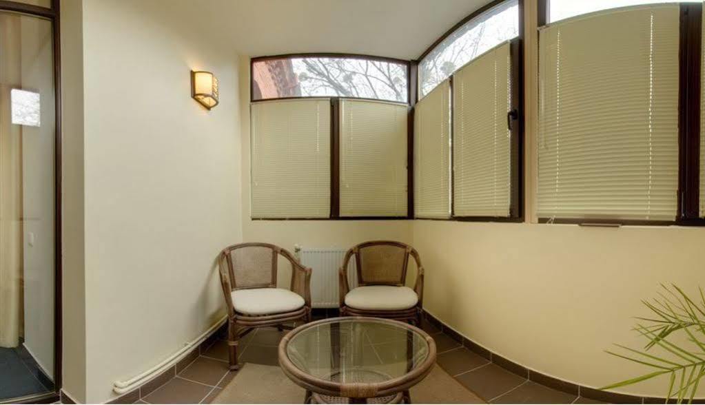 Four Rooms Mini-Hotel Charkiw Exterior foto